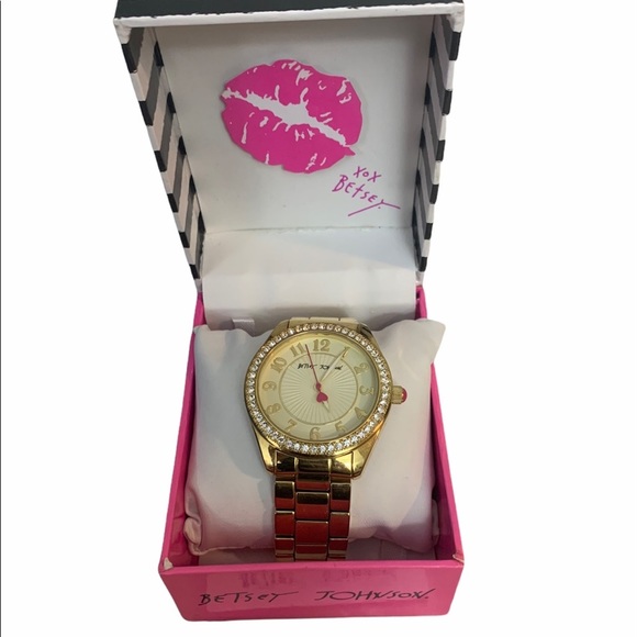 Betsey Johnson Accessories - Betsey Johnson watch gold tone watch- needs battery